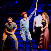 Video: Lisa Rinna Makes Surprise Cameo in TITANIQUE on Broadway