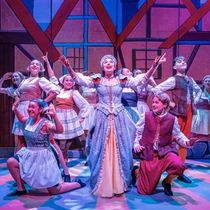 Review: SNOW WHITE, Paisley Arts Centre