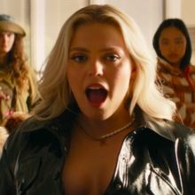 Video: MEAN GIRLS Cast Reveals How the Original Film Impacted the Movie Musical; Tick