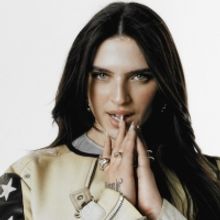 Mae Muller to Represent UK at Eurovision 2023 With 'I Wrote A Song'