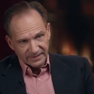 VIDEO: Ralph Fiennes Talks STRAIGHT LINE CRAZY and Robert Moses on CBS SUNDAY MORNING