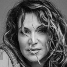 Broadway Star Shoshana Bean To Give Benefit Concert At Young Actors Theatre