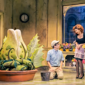 LITTLE SHOP OF HORRORS to Unveil 'Audrey II' Times Square Installation