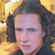 Video: John Cameron Mitchell Dons OH, MARY's Bratty Curls in HEDWIG-Inspired Teaser