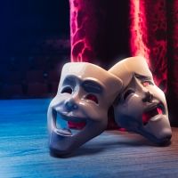 What's the Difference Between Theatre and Theater?
