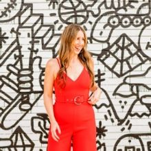 Comedian Ashley Hesseltine to Perform at The Den Theatre