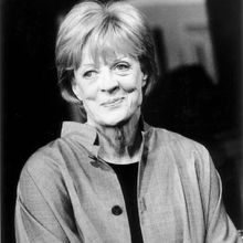 Broadway Theatres to Dim Lights in Memory of Dame Maggie Smith