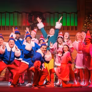 Review: CHRISTMAS BY CANDLELIGHT at The Candlelight Theatre