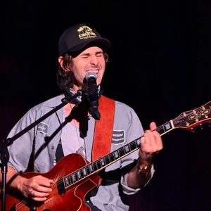 Review: Zane Carney Is Exquisite Live in Concert at The Green Room 42 Video