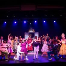 Review: HAIRSPRAY at Dutch Apple Dinner Theatre