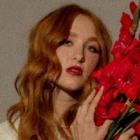 BELLA WHITE Announces New Album 'Among Other Things'