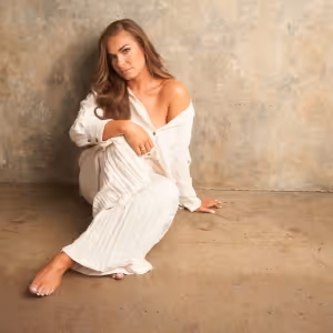 Tiffany Woys Releases 'I'm Your Woman' EP