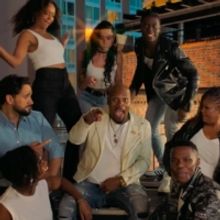 VIDEO: ALADDIN & LION KING Cast Members Perform for ABC's Queen Singalong