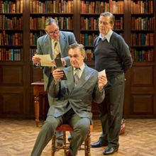Review: GANG OF THREE, Richmond Theatre