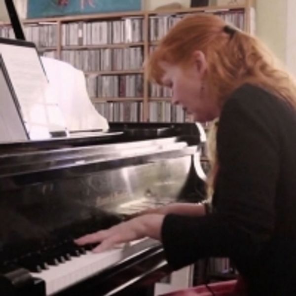 Arium TV's AT HOME WITH SARAH CAHILL Features Rare Works From Two Great Women Compose Photo