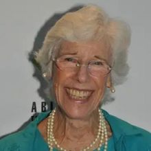 Tony-Winning Stage and Screen Actress Frances Sternhagen Dies at 93