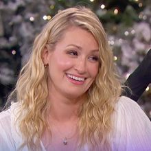 Video: Beth Behrs Reveals Dream to Star in THE SOUND OF MUSIC on Broadway