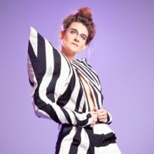 Feature: NEERLANDS HOOP-WINNARES KIRSTEN VAN TEIJN TE ZIEN IN NIEUWE EIGENTIJDSE MUSI