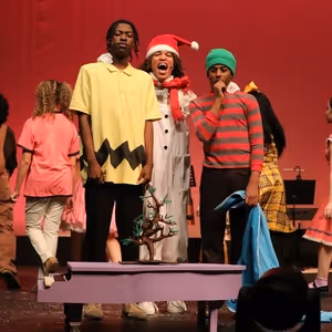Review: A CHARLIE BROWN CHRISTMAS with Stage 13 at Wildwood Park For The Arts in…