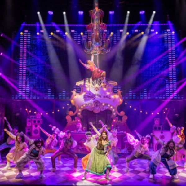 Review: Broadway Across Canada’s & JULIET is a non-stop joyride packed with pop cul Photo