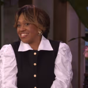 Chandra Wilson Talks GREY'S ANATOMY & Her Houston Accent Video