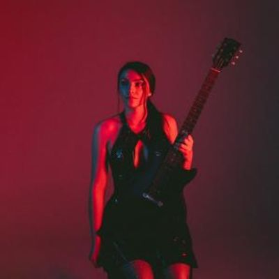 Maiah Wynne Announces INTO THE WAVES Album, Shares New Single