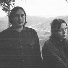 Drowse & Lula Asplund Share Cover Of Low's 'Hey Chicago'