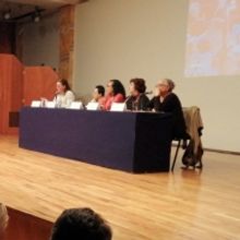 Valoran escritoras e investigadoras la contribución de las mujeres a la construcció