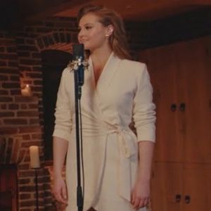 Video: Nienke Latten & Vajèn van den Bosch Sing 'I Can't Lose You' from Disney's…