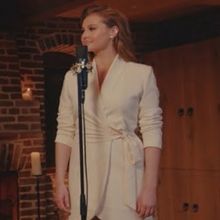 Video: Nienke Latten & Vajèn van den Bosch Sing 'I Can't Lose You' from Disney's FRO