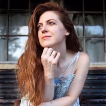 Kelly Hunt Premieres New Single ALL THE KING'S HORSES