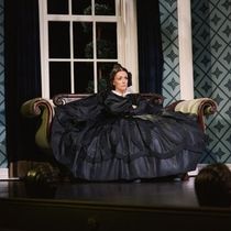 Jane Krakowski To Talk OH, MARY! on LATE NIGHT WITH SETH MEYERS