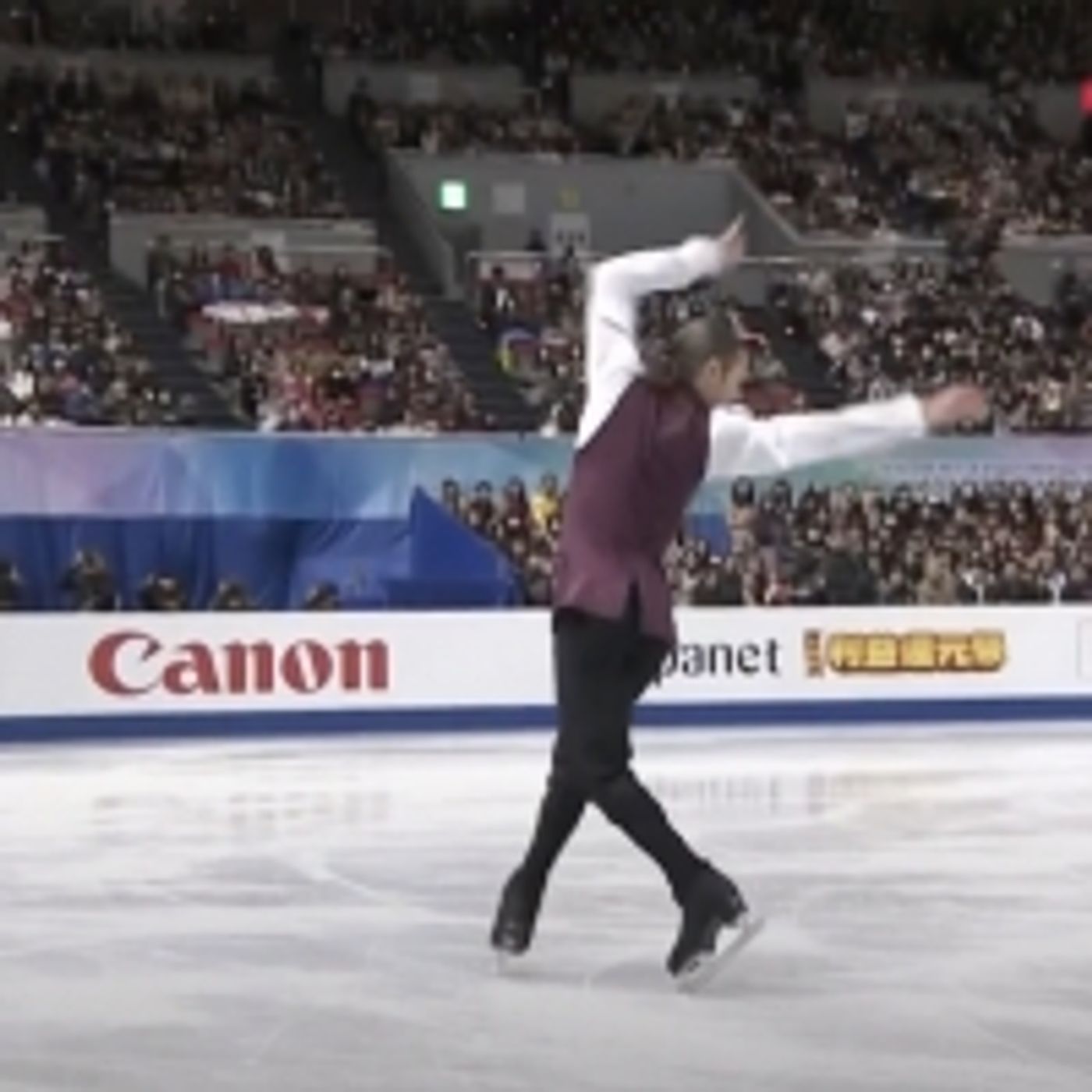 Wake Up With BWW 3/3: Idina Menzel on RENT's 25th Anniversary and Legacy, and More!  Image