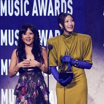 HUNTR/X Singing Voices, BTS, Sabrina Carpenter & More Win 2026 AMAs