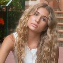 Ashley Elle Drops New Single 'Heavy, Heavy, Heavy'