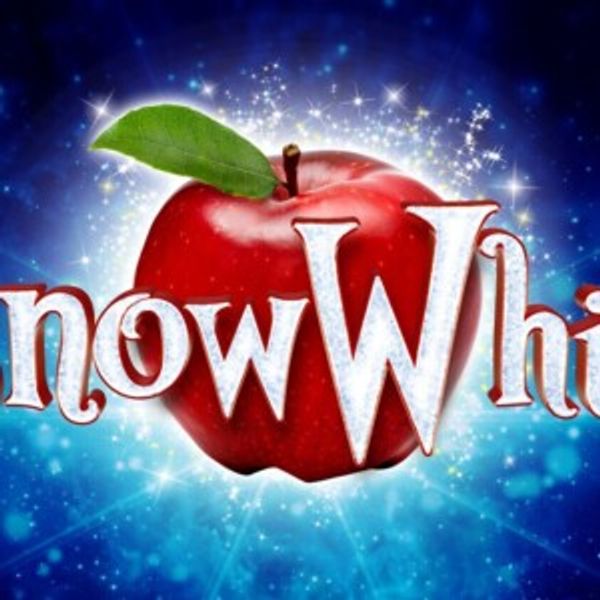 Huge Corrie Will Lead SNOW WHITE Panto at Northwich This Christmas Photo