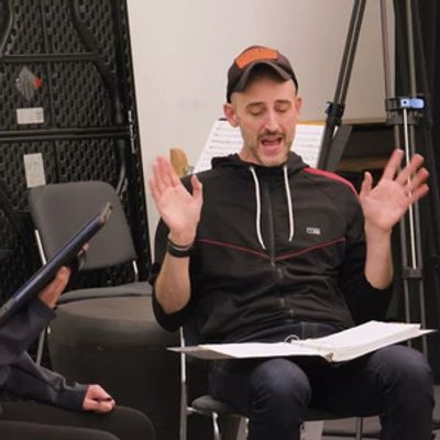 Video: Milwaukee Rep Cast Rehearses 'New York, New York' for THE WORLD GOES 'ROUND