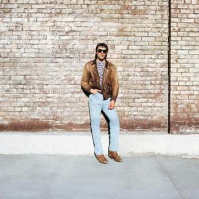 Sam Burton Releases FREE AGAIN, Announces UK/EU Tour with WIDOWSPEAK in November