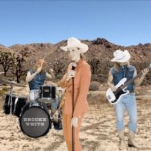 Brooke White Releases New Video for 'Back Pocket'