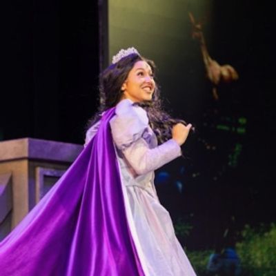 Review: Mirror, Mirror on the Wall: Robin & Clark's SNOW WHITE with Some Twists