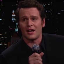 VIDEO: Jonathan Groff Gives Surprise SPRING AWAKENING Performance on THE TONIGHT SHOW