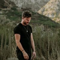 Johnny Ashby Releases New EP, IN BLOOM