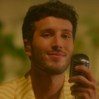VIDEO: Sebastián Yatra Performs 'Dos Oruguitas' from ENCANTO in New Music Video Video