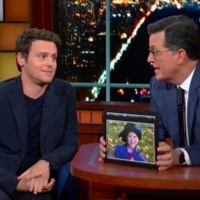 VIDEO: Jonathan Groff Dressed as Mary Poppins for Halloween