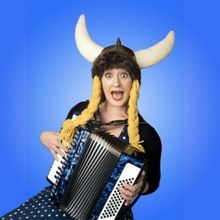 EDINBURGH 2023: Madame Chandelier Guest Blog