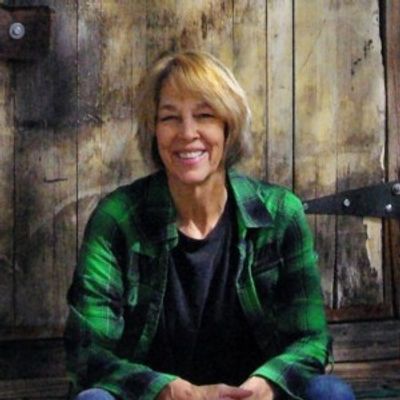 Karen Petersen and Mary Strong Jackson to Read Poetry at Teatro Paraguas