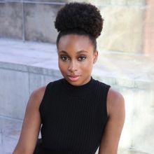 Review: Nichelle Lewis Charmed In An Intimate Performance at 54 Below