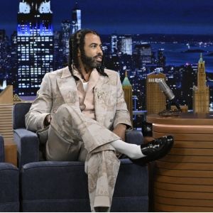 Video: Daveed Diggs Recalls Prince Inviting the Cast of HAMILTON to a Club After a…