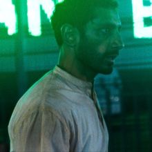 Video: See Riz Ahmed and Timothy Spall in Exclusive Clip from HAMLET