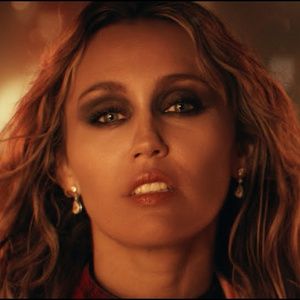 Video: Miley Cyrus Shares 'Dream As One' Video From AVATAR: FIRE AND ASH